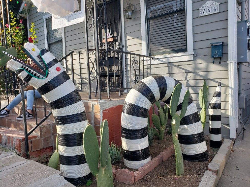 Beetlejuice Outdoor Decor Awesome 18 Spooky Beetlejuice Yard Decoration Ideas – Artofit