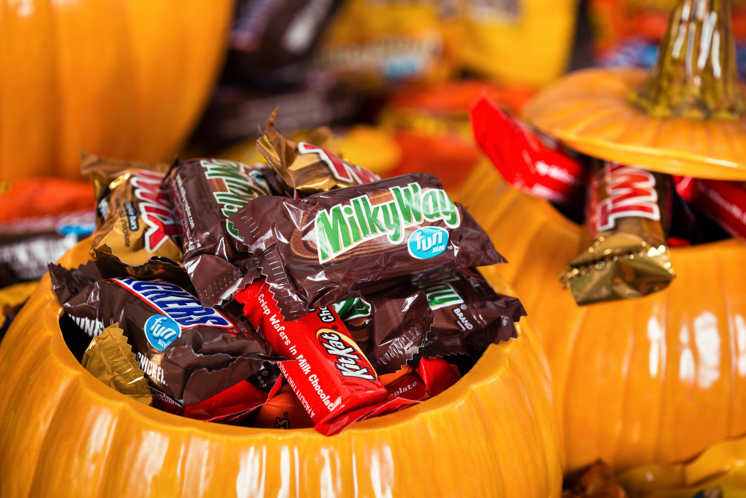 Best Halloween Candy Deals Best Of where to Shop to Get the Best Deals On Really Good Halloween Candy