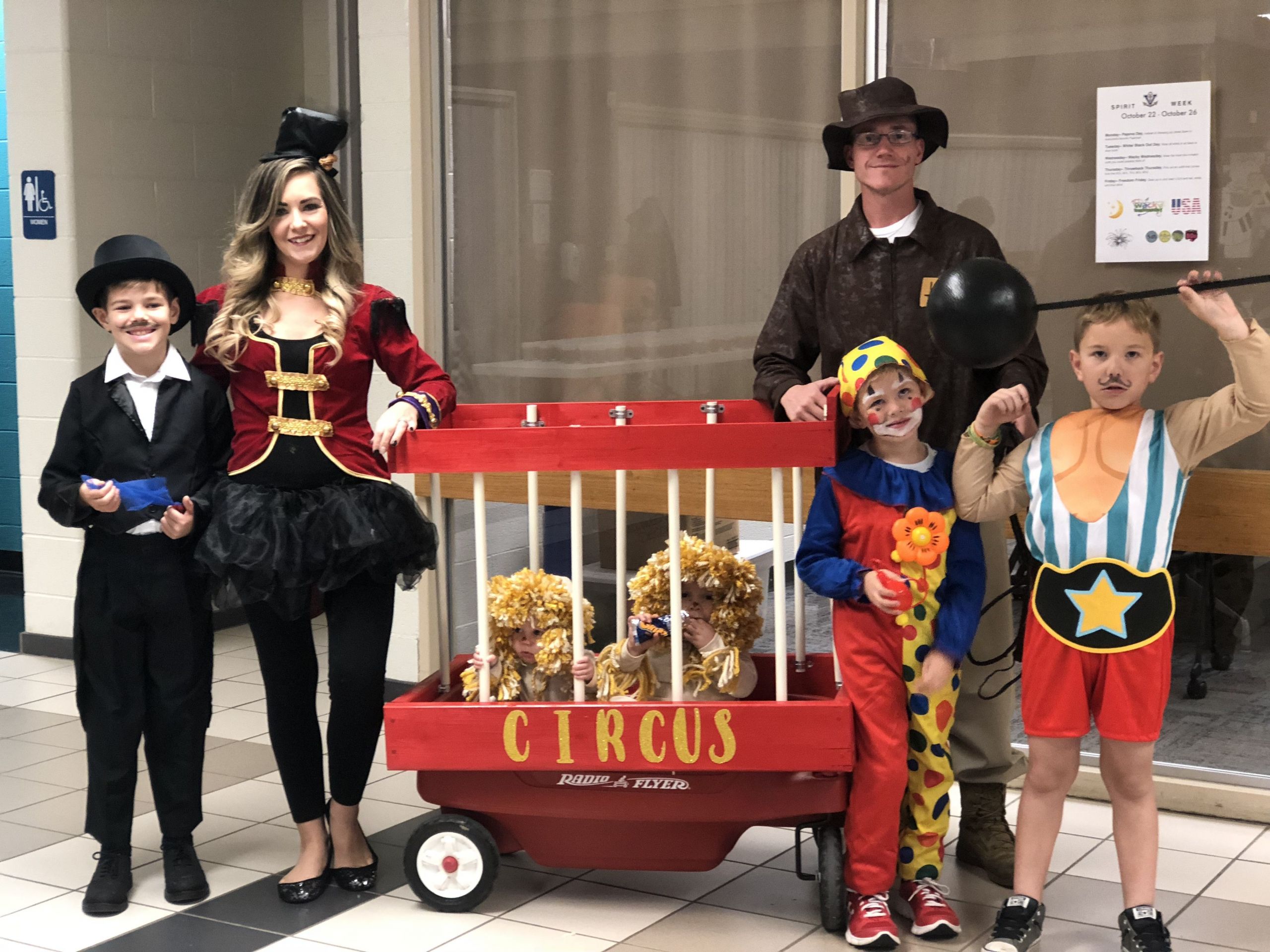 Circus Halloween Costumes Elegant Diy Halloween Family Circus Costume