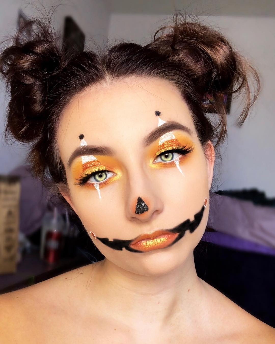 Cute Pumpkin Makeup Lovely Spooky &amp; Sizzling 17 Pumpkin Face Paint Ideas for Women the Mummy Front