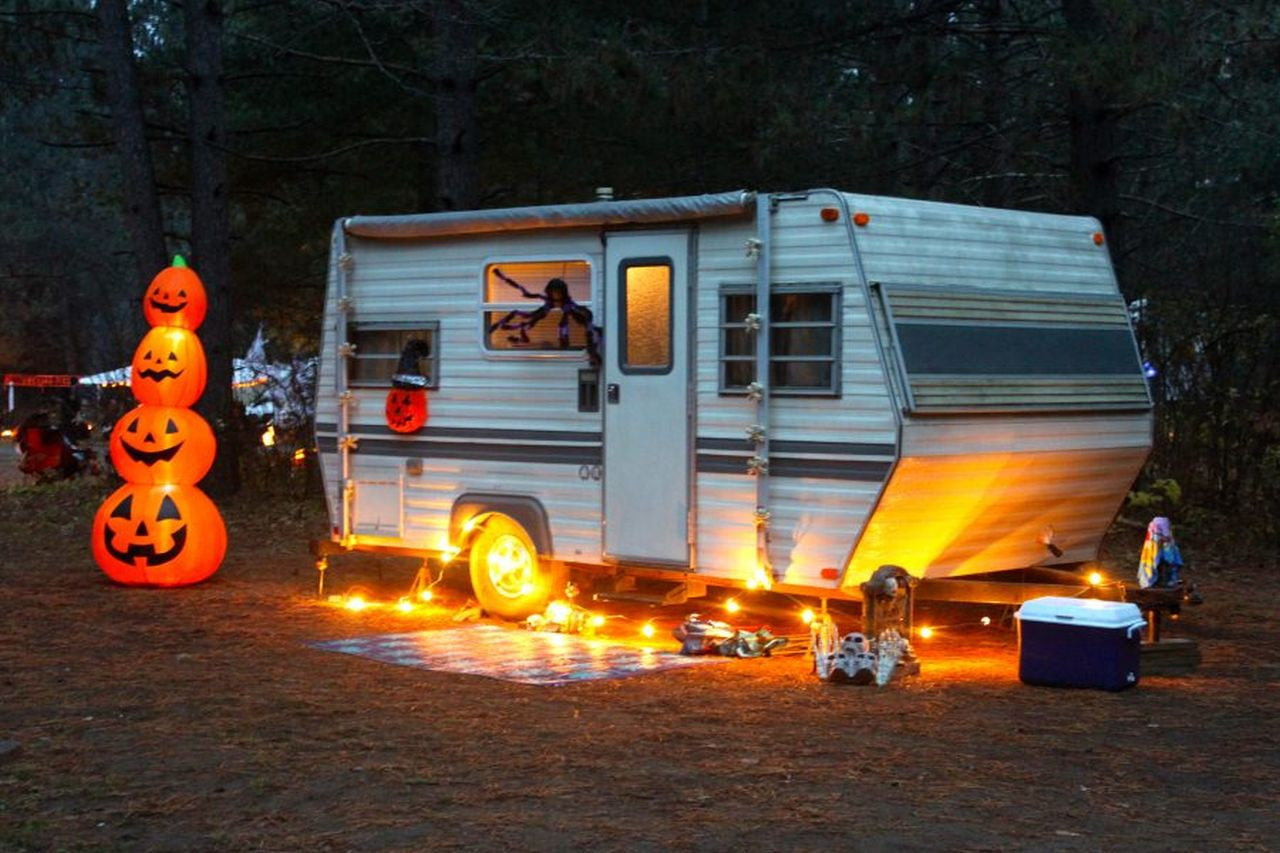 Decorating Camper for Halloween Inspirational Best Halloween Camper Decoration Ideas