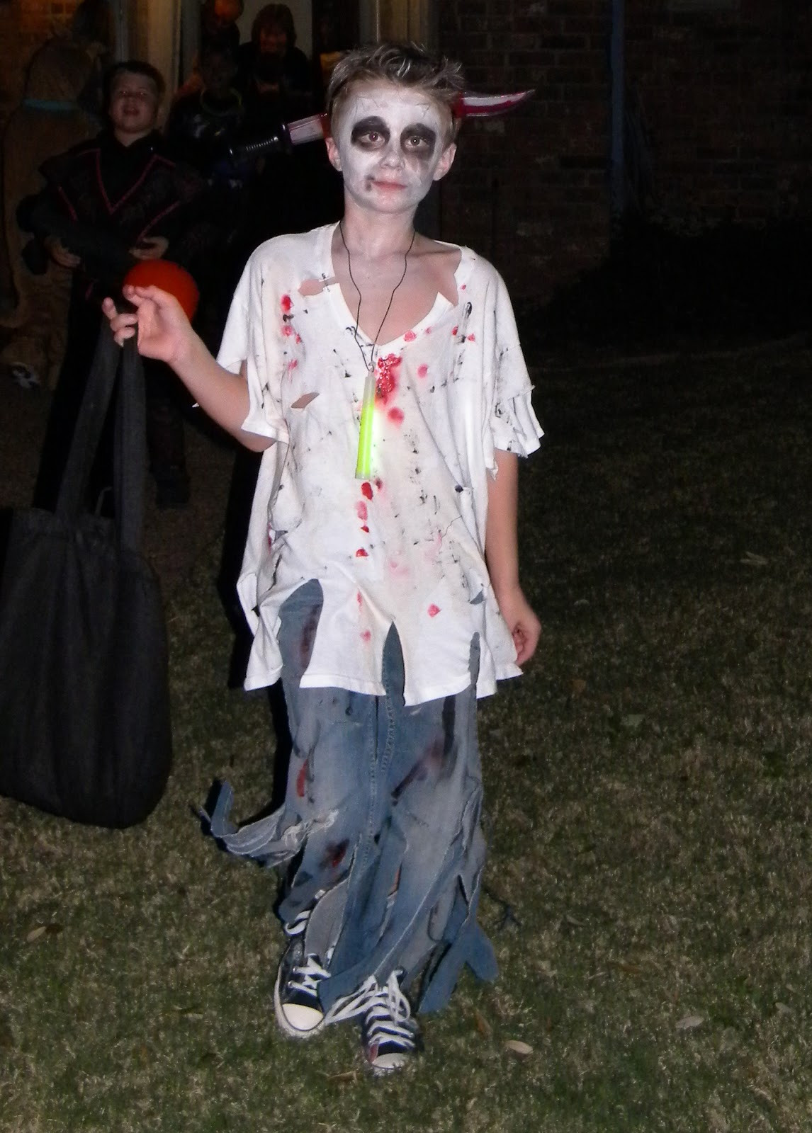 Diy Zombie Clothes Lovely to Life and to Love 15 Cheap &amp; Easy Homemade Halloween Costumes