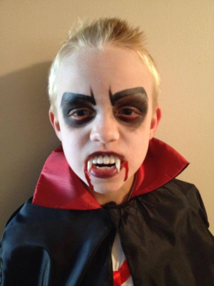 Dracula Face Painting Best Of Dracula Vampire Face Painting by Jennifer Vandyke Kids Vampire