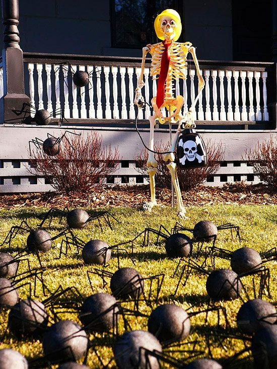 Funny Skeleton Yard Display Awesome Over 19 Hilarious Skeleton Decorations for Your Yard On Halloween