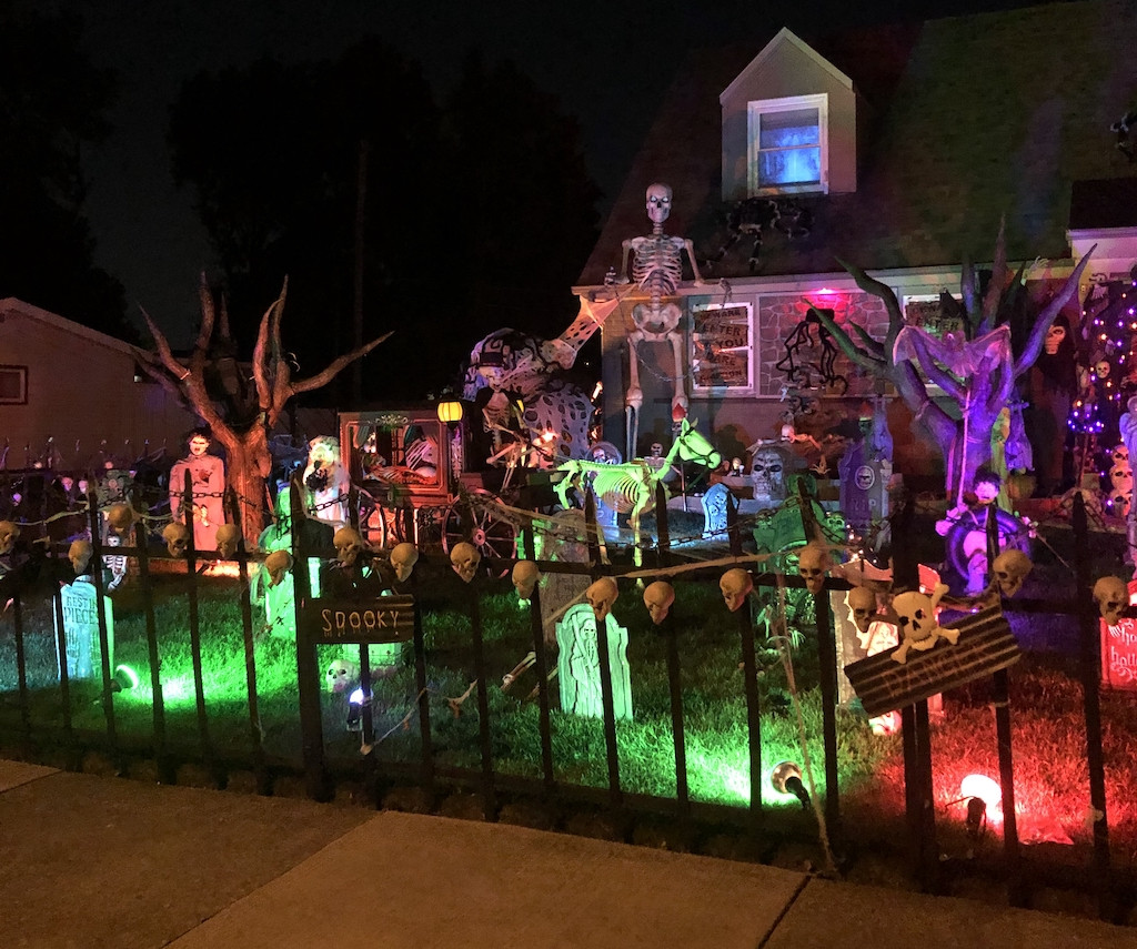 Halloween Decorations Near Me Fresh Use Our Map to Find 2020 S Best Decorated Halloween Houses Near You