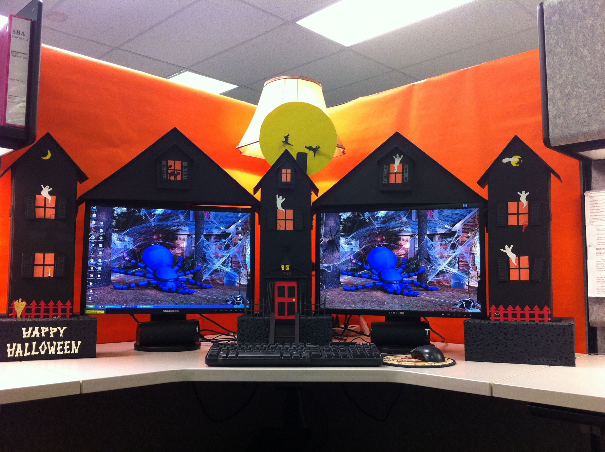 Halloween Desk Decor Ideas Inspirational My Cubicle Workspace Built by My Clever Husband