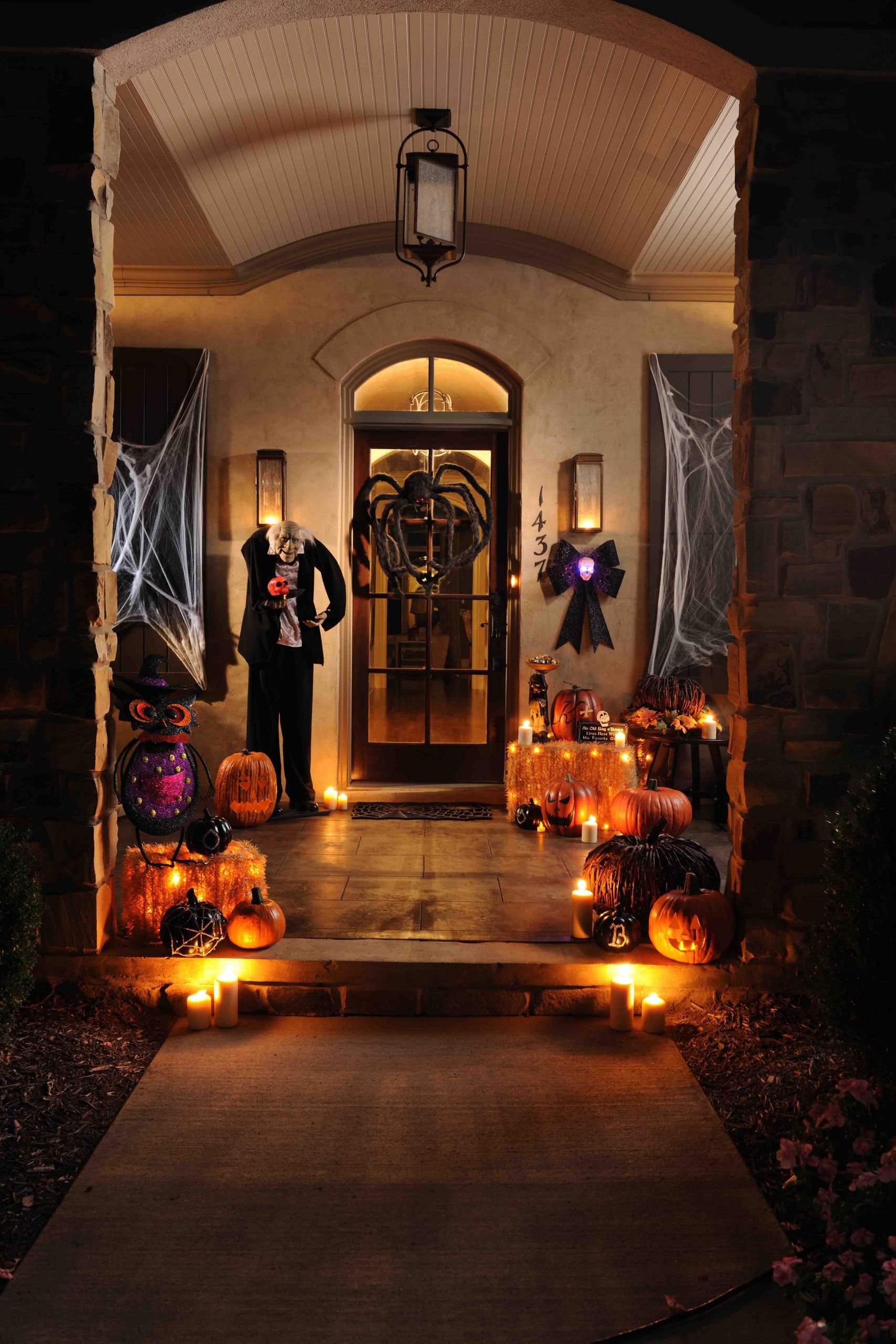 Halloween Exterior House Decorations Luxury 45 Cute and Cozy Fall and Halloween Porch Decor Ideas Shelterness