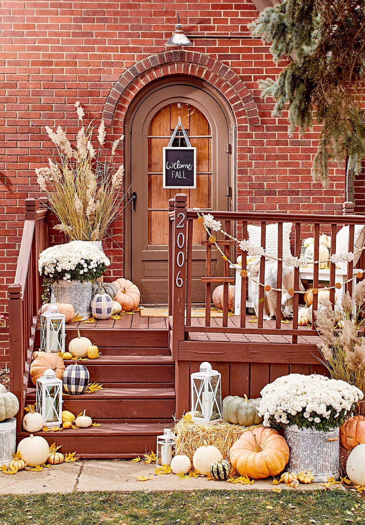 Halloween Front Yard Ideas Luxury 43 Pretty Fall Front Entry Ideas You Can Keep Up All Season Long