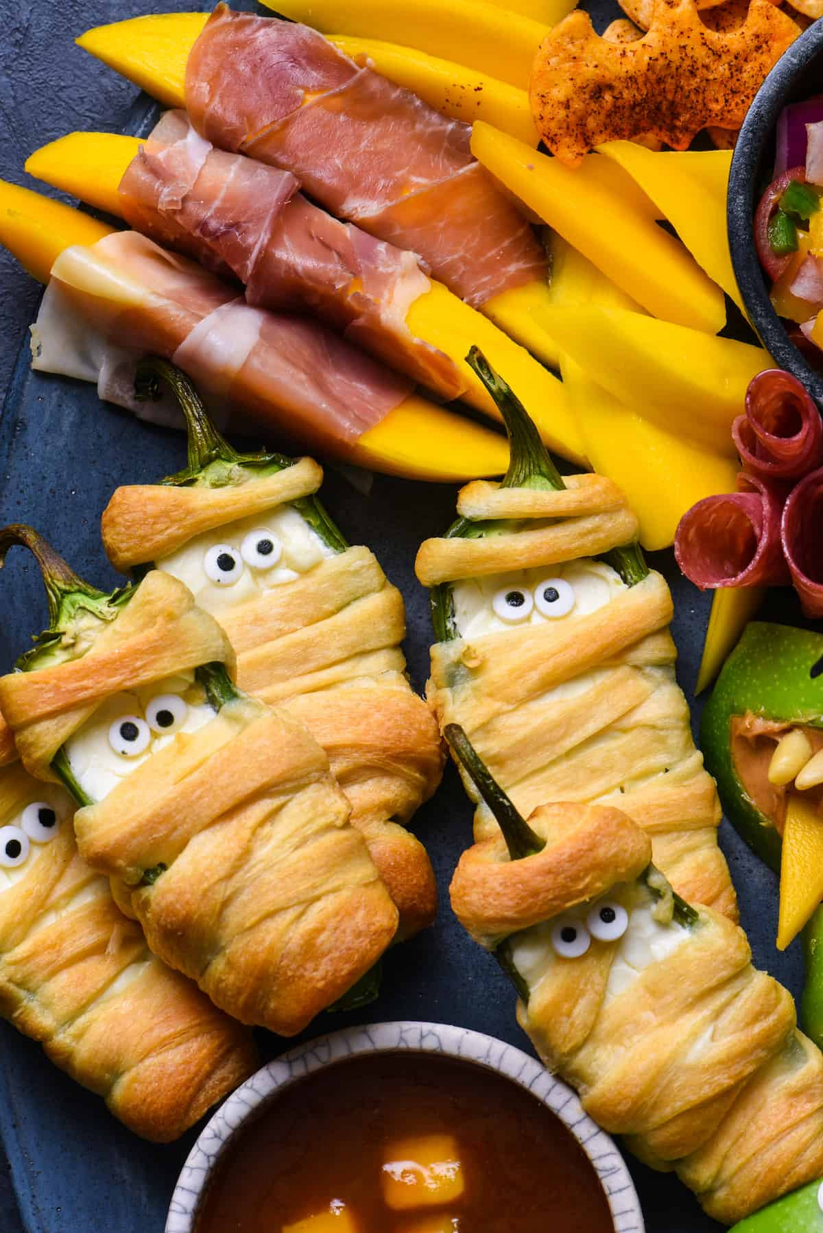 Halloween Party Food for A Crowd Elegant Halloween Food to Make for A Party the Cake Boutique