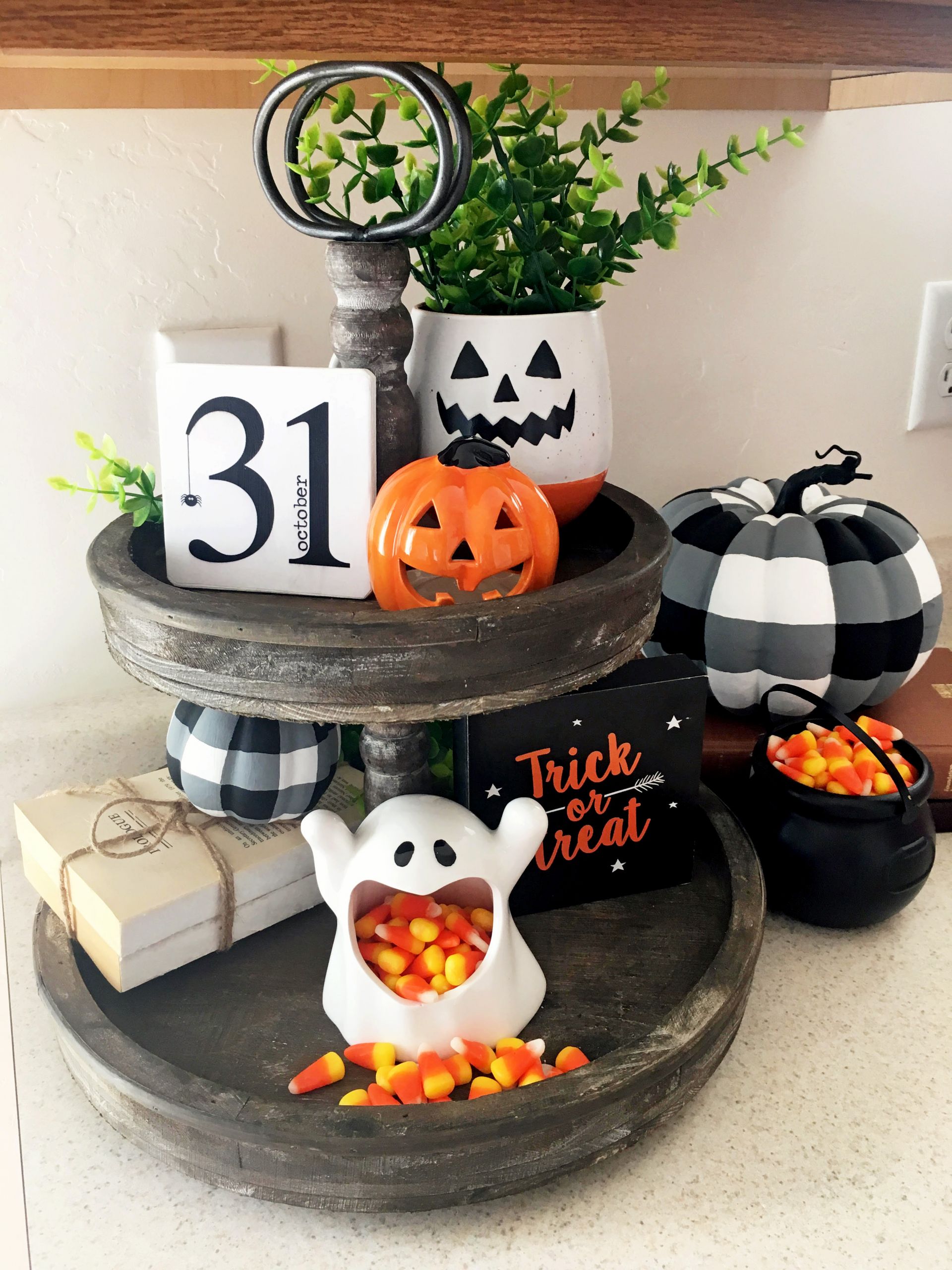 Halloween Tiered Tray Elegant Halloween Tiered Tray Free Printable the Love D Welling