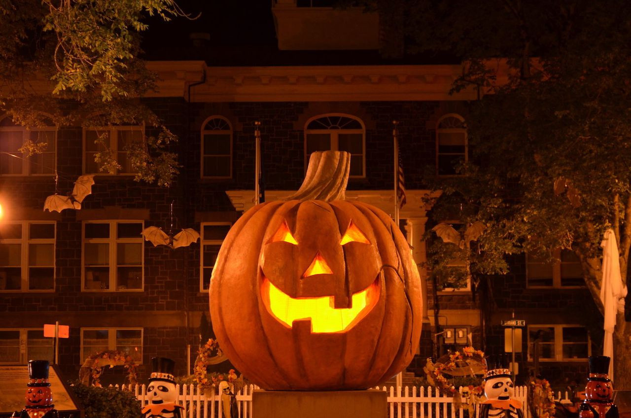 Halloween town Pumpkin Best Of Halloweentown 9 Reasons why the Tv Movie is Still Magical