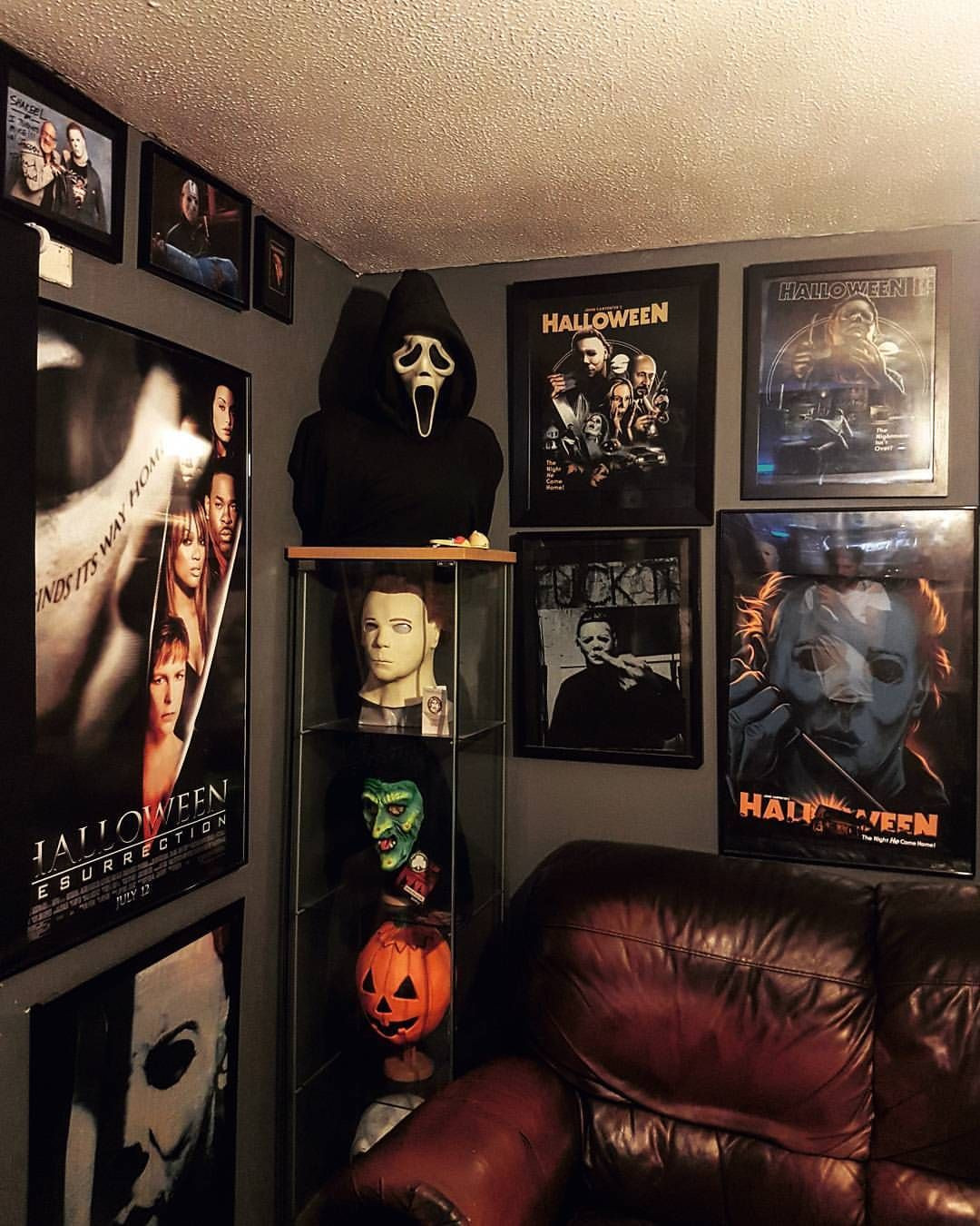 Horror Movie Decor Elegant Instagram Post by Shaky • Jun 5 2017 at 11 31pm Utc
