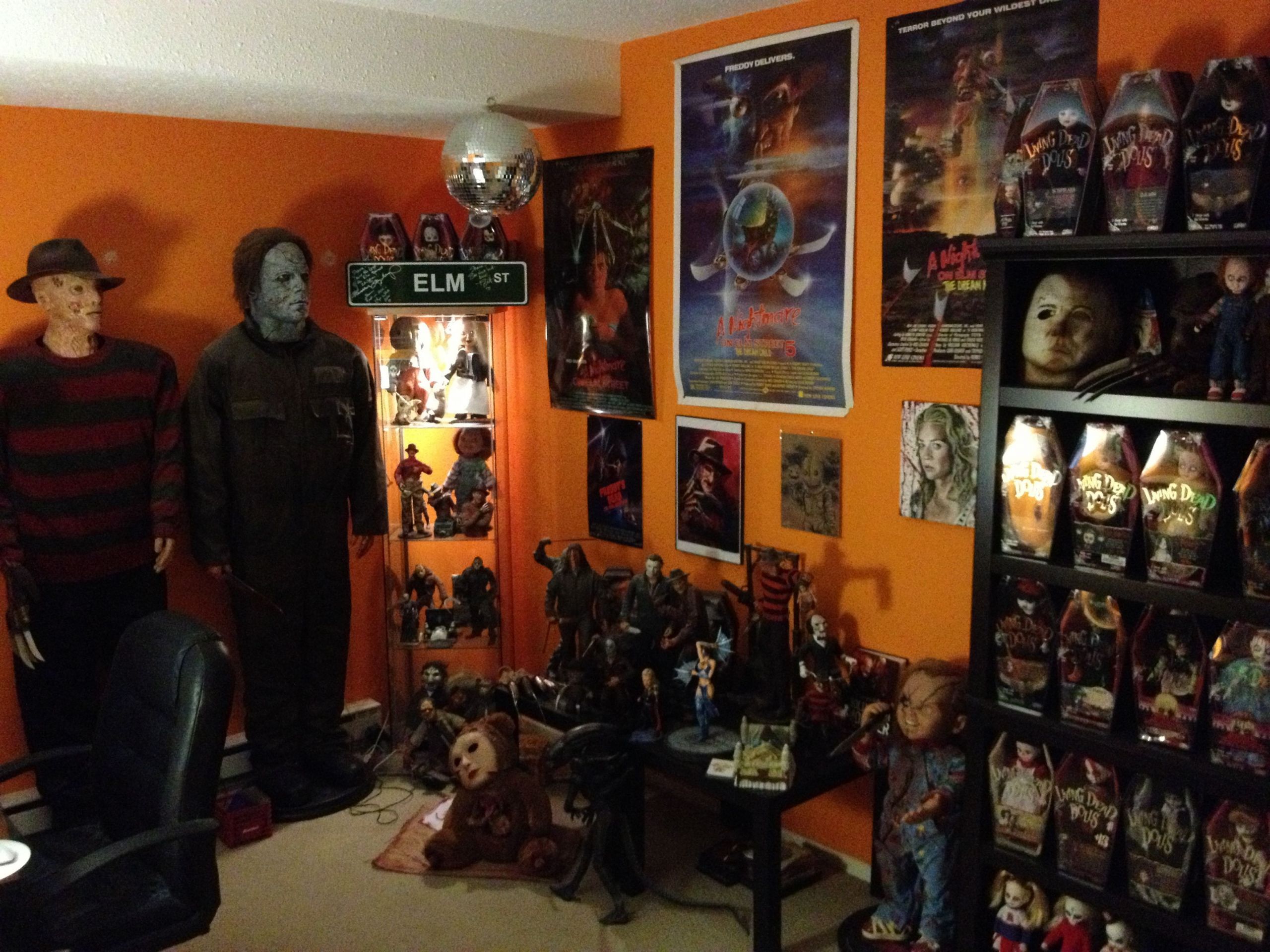 Horror Room Decor Fresh 21 Awesome Horror Decor