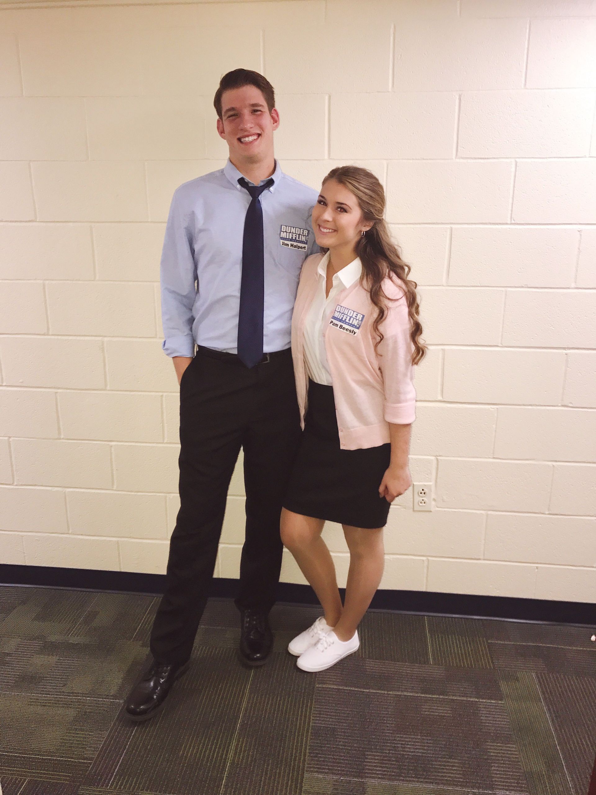 Jim and Pam Costume Inspirational Jim Halpert and Pam Beesly Costume the Office Costumes Couples Costu