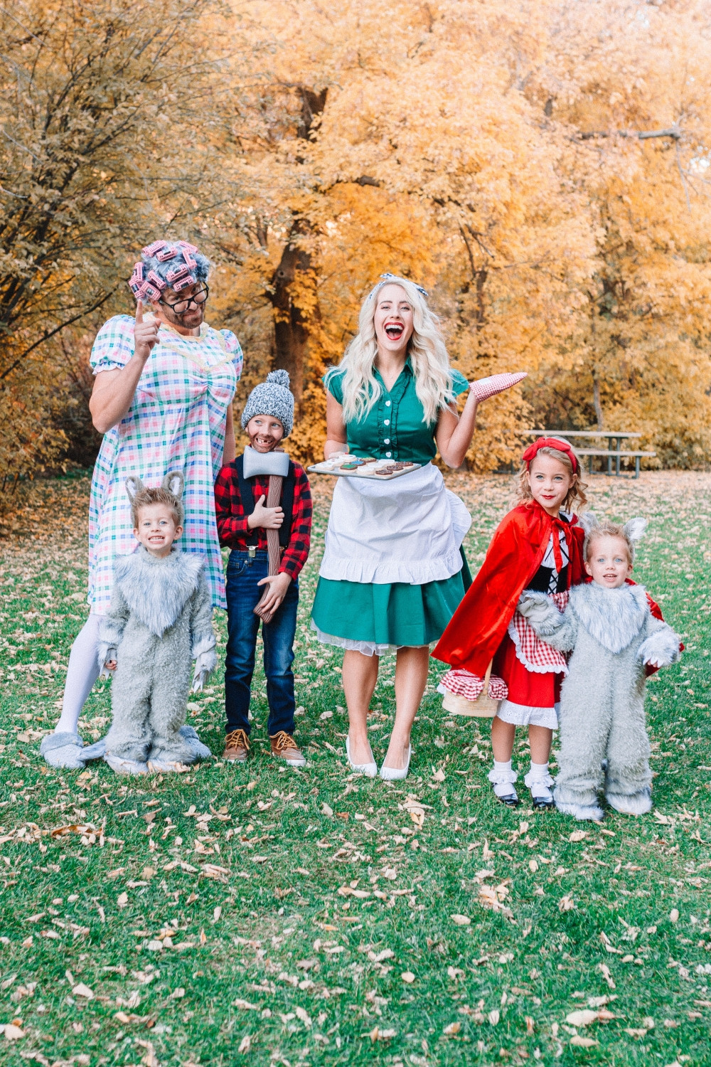 Little Red Riding Hood Family Costume Beautiful Family Halloween Costumes Little Red Riding Hood Twist Me Pretty