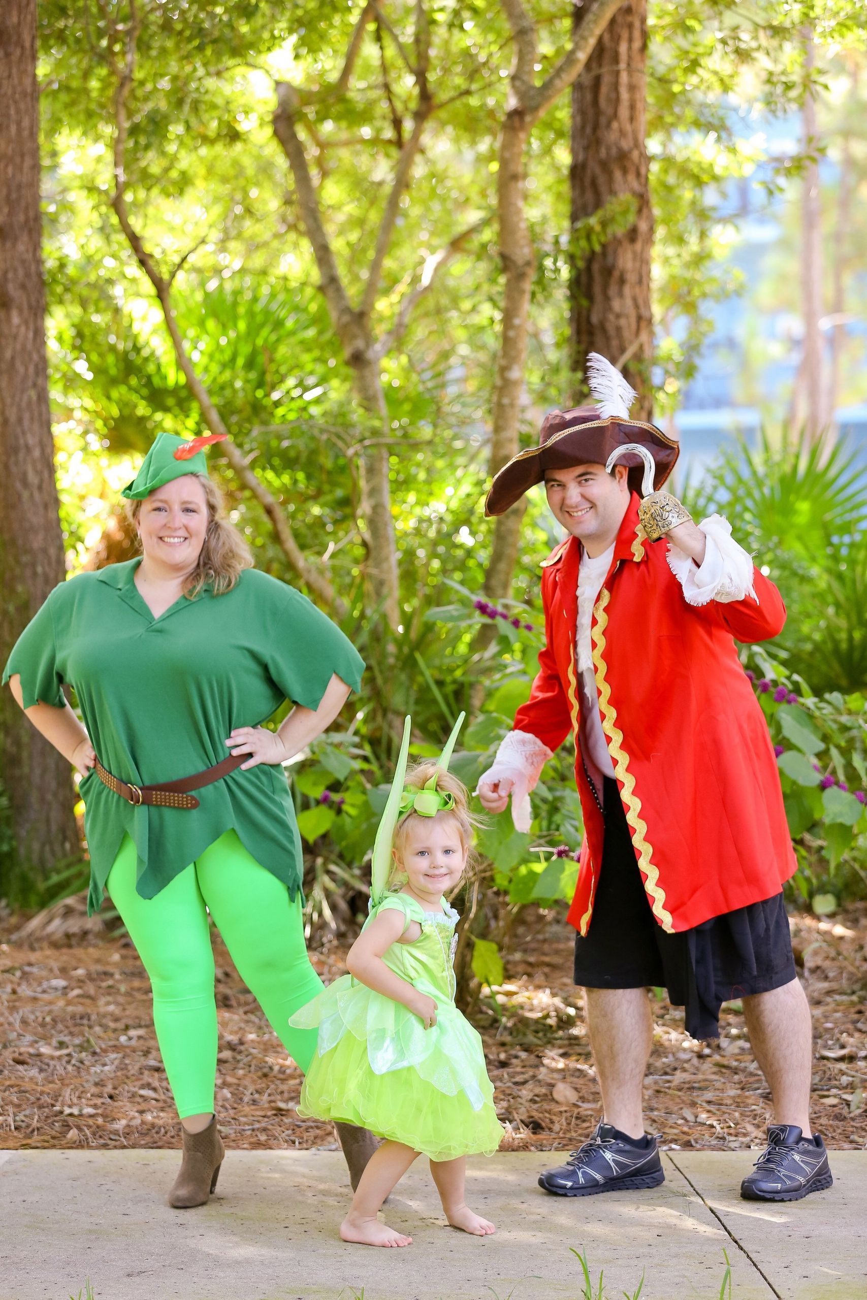 Peter Pan Family Costume Elegant Family Costumes Peter Pan Tinker Bell and Captain Hook Diy Costumes