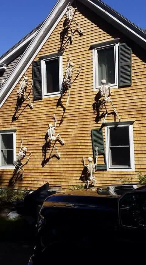 Skeletons Climbing House Beautiful Halloween Decorations with Skeletons Climbing Up the Side Of the House