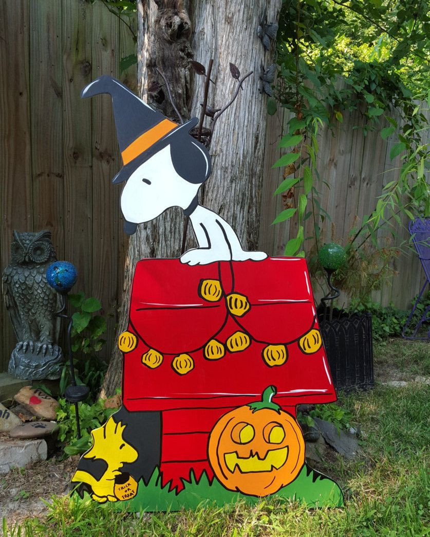 Snoopy Halloween Decorations Beautiful Snoopy Dog House Halloween