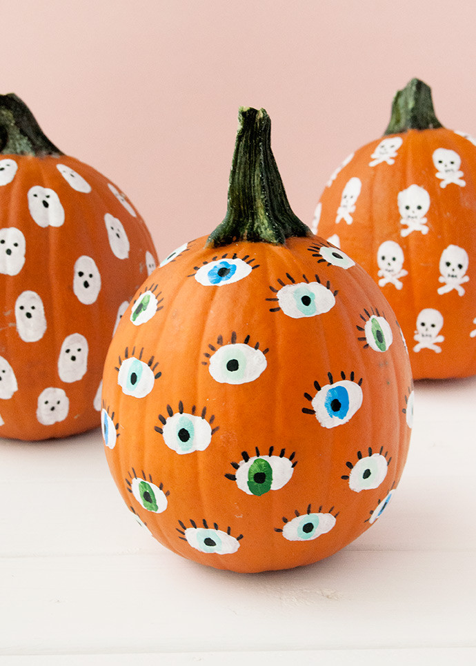 Thumbprint Pumpkin Painting Fresh Painted Fingerprint Pumpkins for Kids