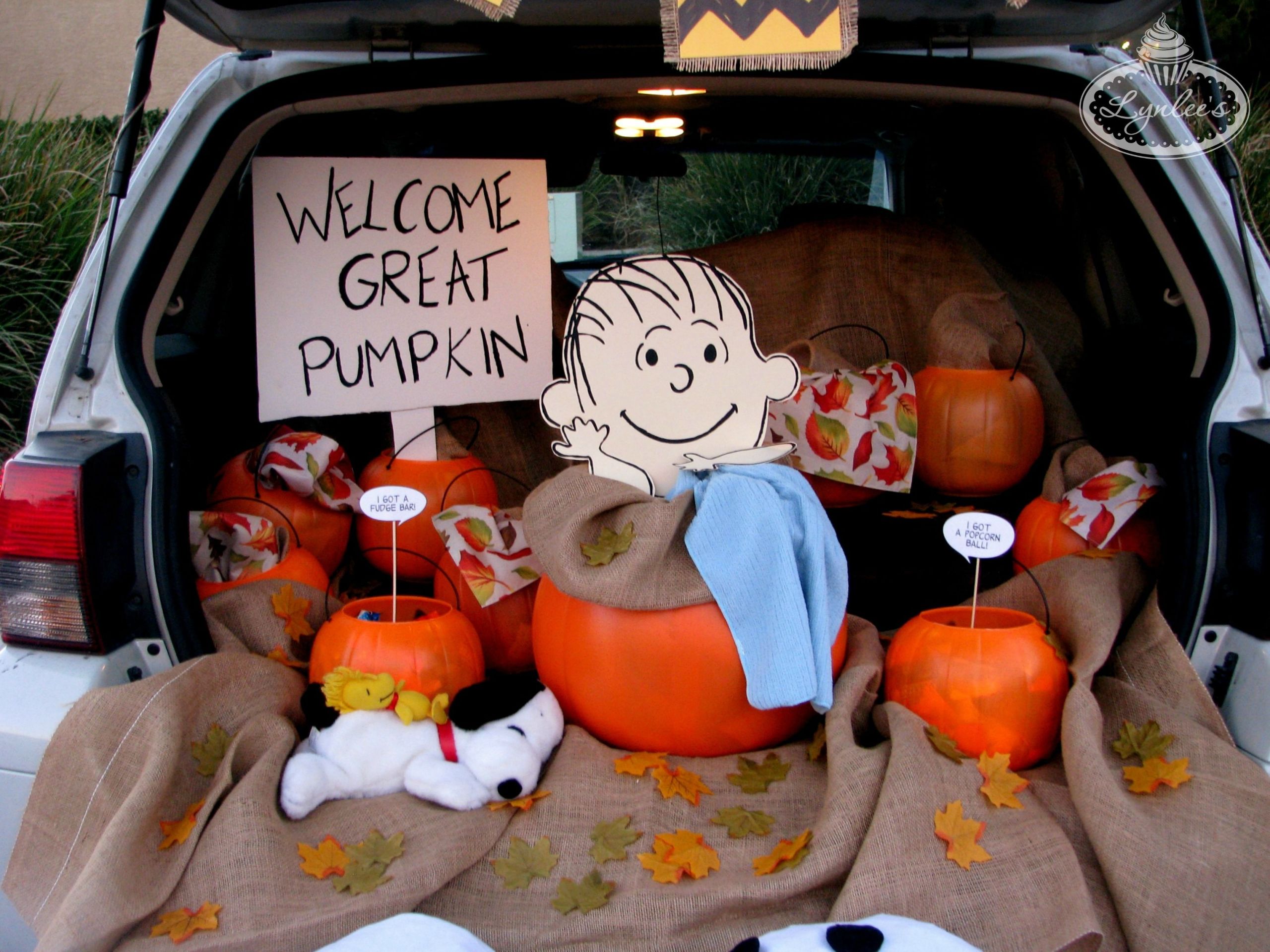 Trunk Ideas for Halloween Awesome It S the Great Pumpkin Trunk Charlie Brown Lynlees