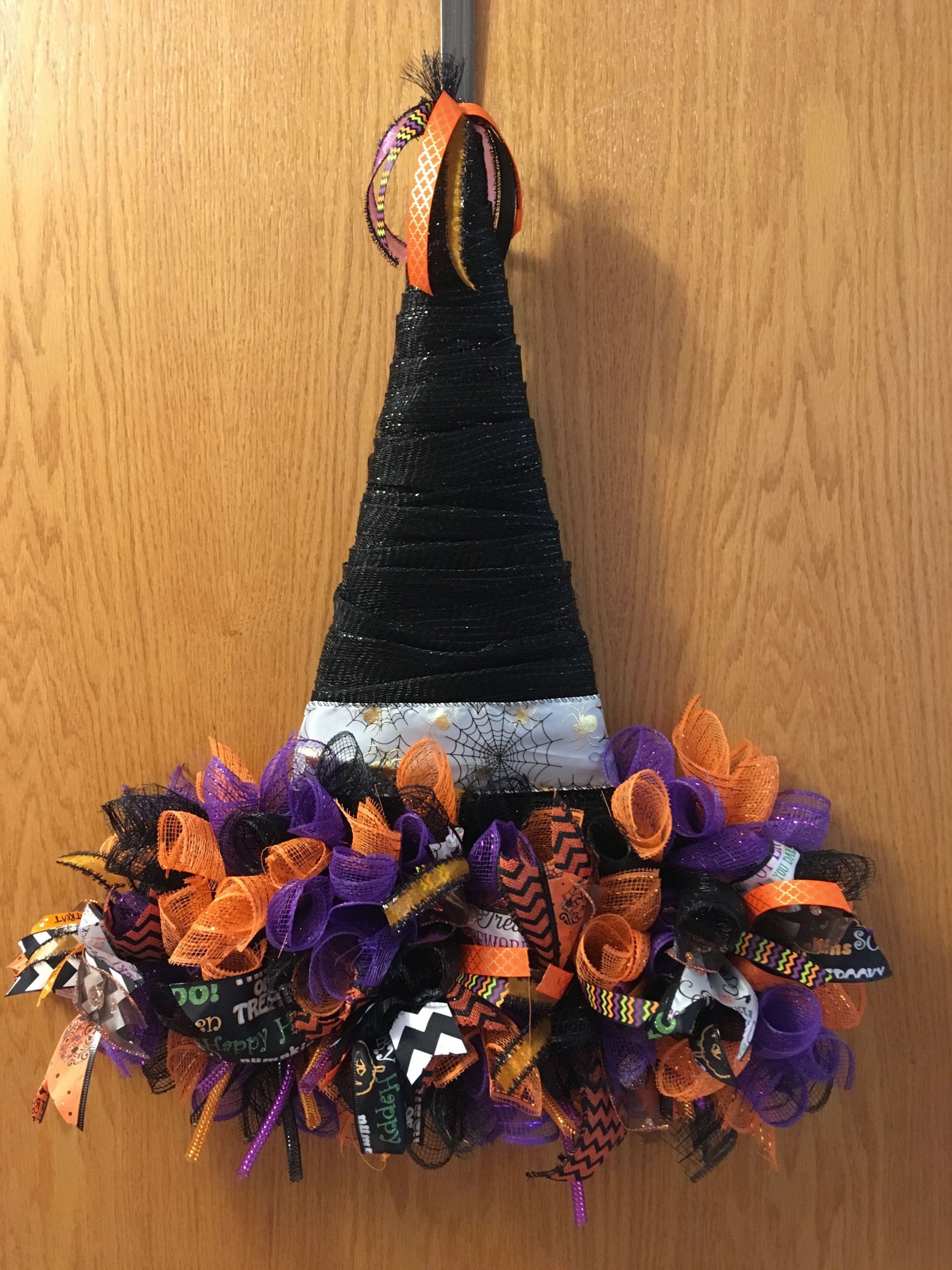 Witch Hat Wreath Beautiful 20 Diy Witch Hat Wreath – Homedecorish