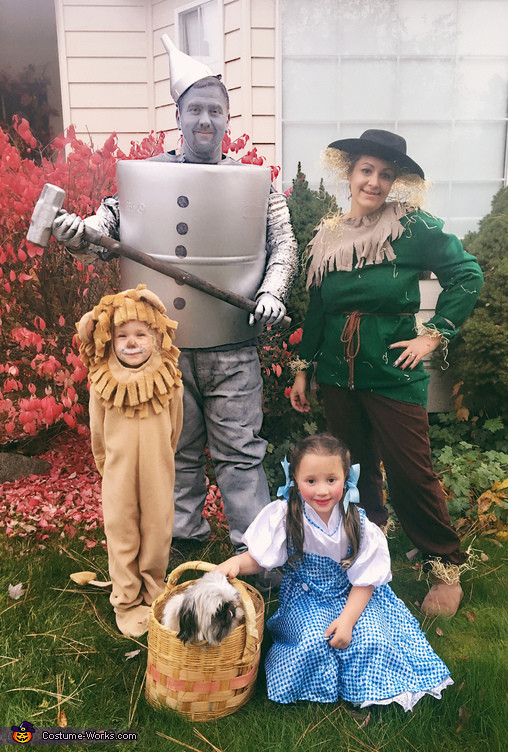 Wizard Of Oz Family Costumes Fresh Creative Homemade Wizard Of Oz Family Costume