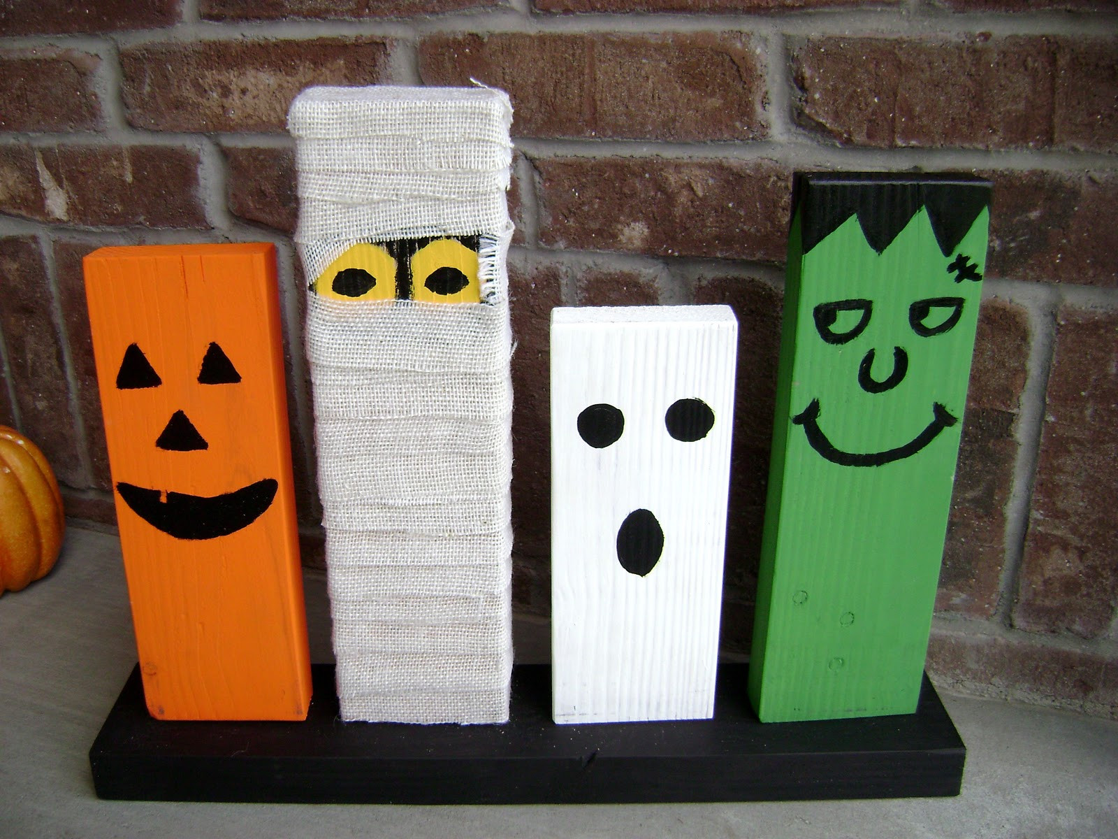 Wooden Halloween Crafts Fresh La Famille Noire Diy Wooden Halloween Decorations