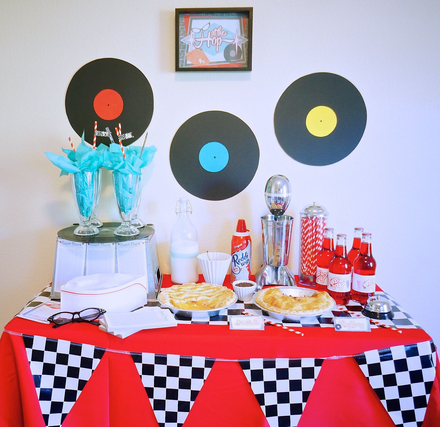 50&amp;#039;s Party Decorations Diy Beautiful 1950s Diner theme Piecyling Party with Free Printables