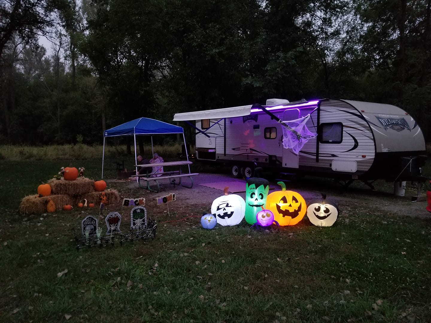 Halloween Camper Decorations Lovely 9 Spook Tacular Ideas for Halloween Camping and Rv Decorations