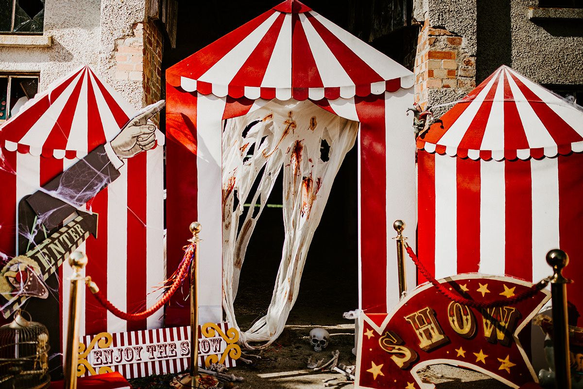 Halloween Circus Decorations Lovely Red and White Circus Concertina Entrance