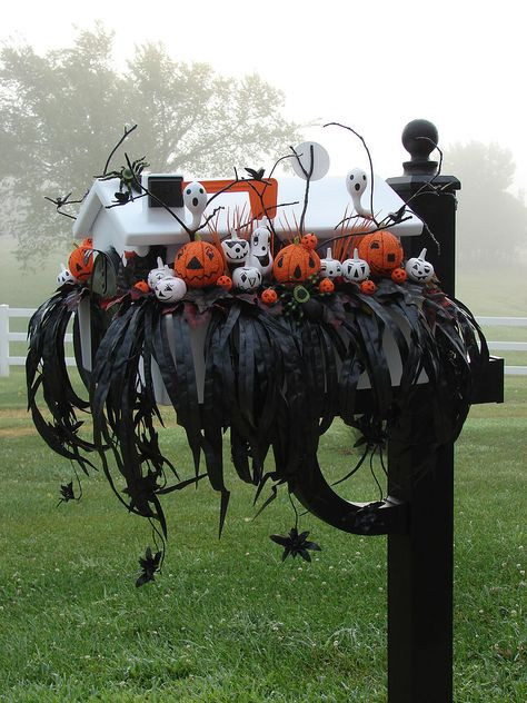 Halloween Mailbox Decorations Awesome 14 Halloween Mailbox Decorations Ideas