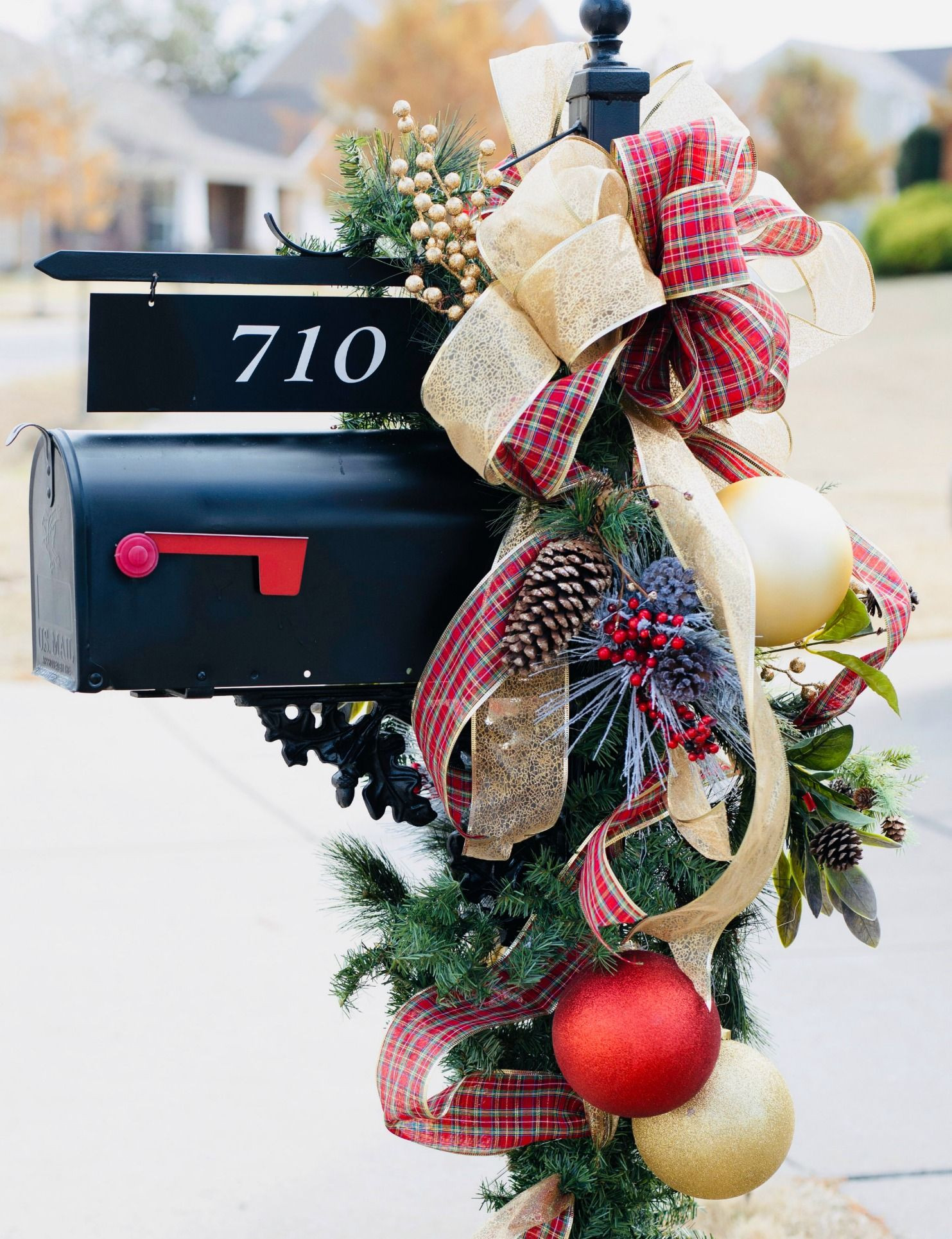 Mailbox Decorations Christmas Luxury Learn How to Decorate Your Mailbox In 4 Easy Steps with Walmart