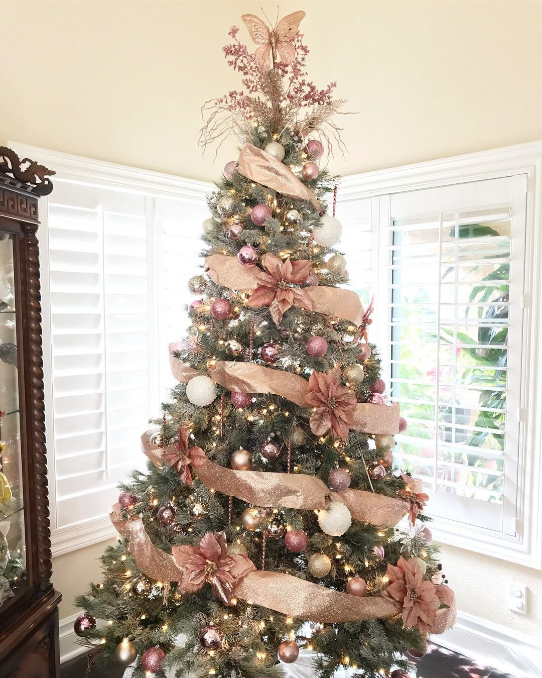 Rose Gold Christmas Tree Inspirational How to Update Your Holiday Decor with A Rose Gold Christmas Tree