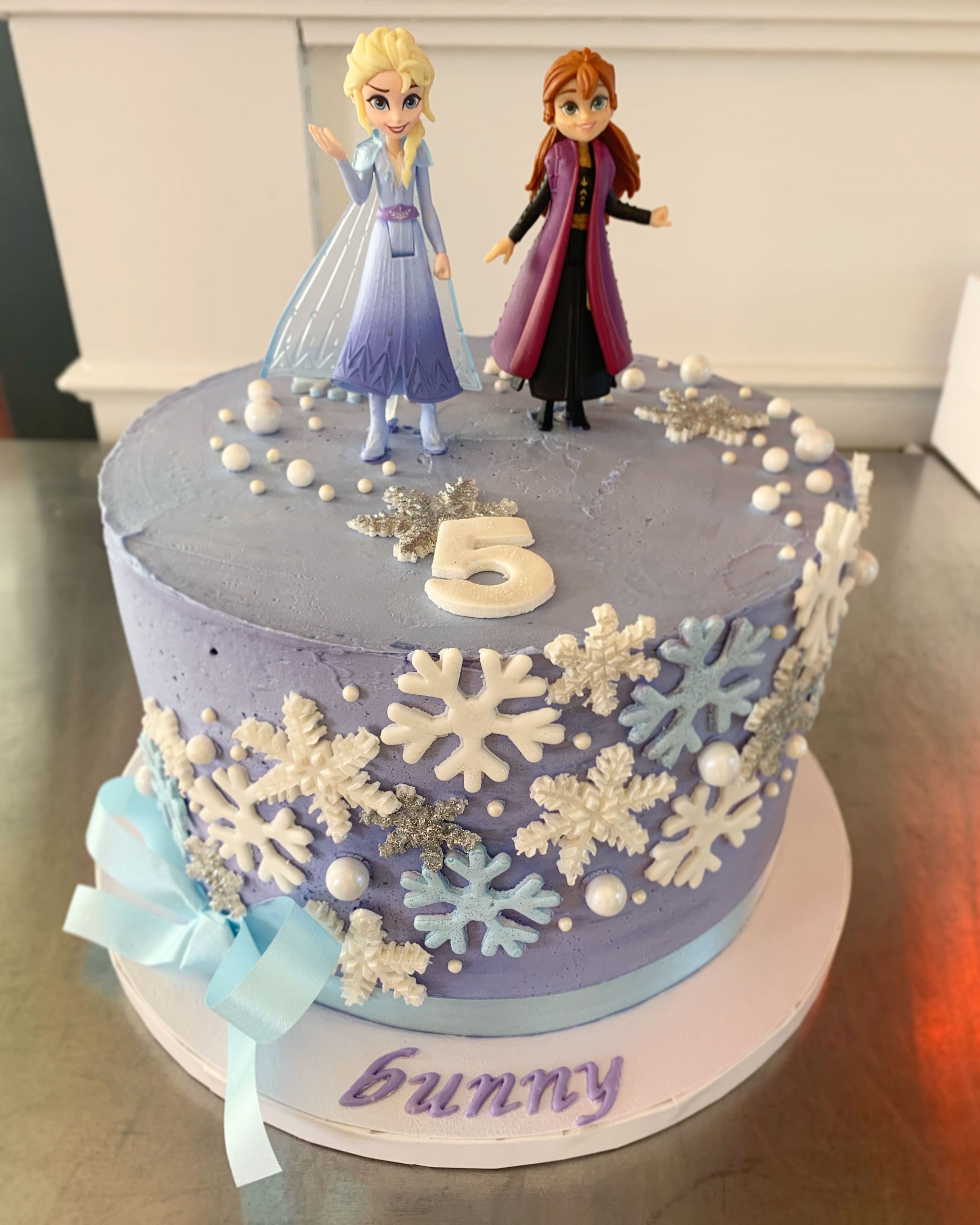 Frozen theme Birthday Cake Fresh Frozen 2 Cake