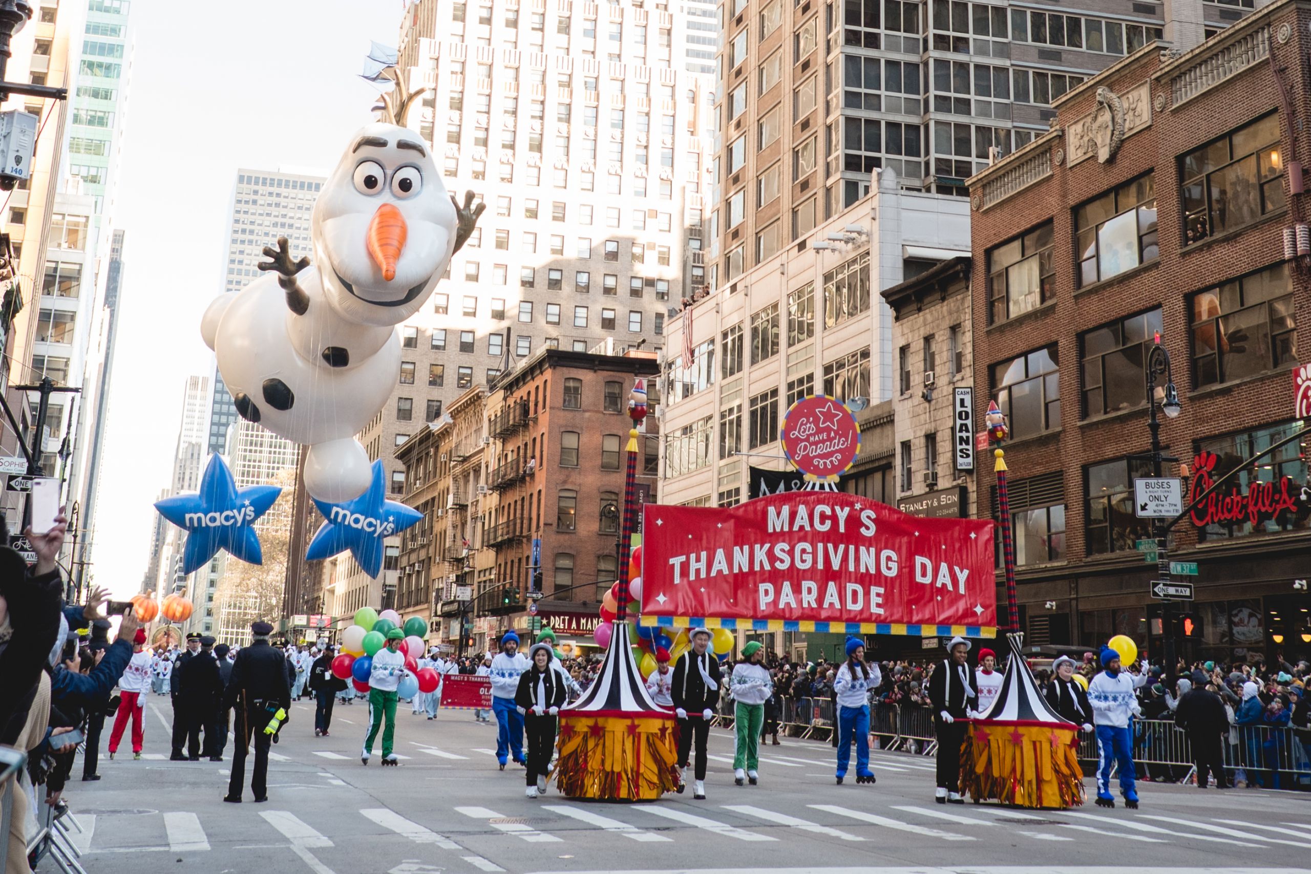 Macy Parade 2025 Unique Macy S Day Parade Hosts 2025 Janey Lisbeth