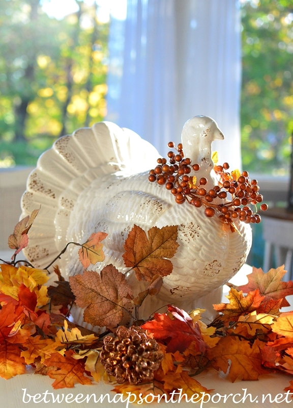 Turkey Centerpieces Thanksgiving Inspirational A Fall Thanksgiving Table Setting and Tablescape with A Turkey